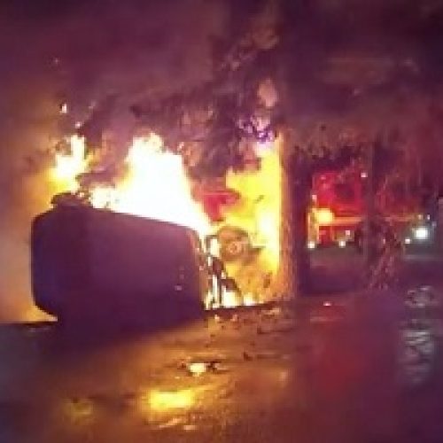 BRAVERY IN THE FLAMES: RESPONDERS SAVE TRAPPED DRIVER FROM FIERY CRASH