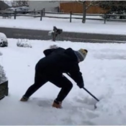 SNOW DAY SERVICE: HIGH SCHOOL FOOTBALL TEAM SHOVELS FOR NEIGHBORS