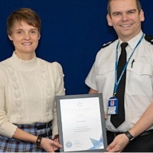 Selfless Act of Courage: Mairi Kerin Thwarts Convenience Store Robbery