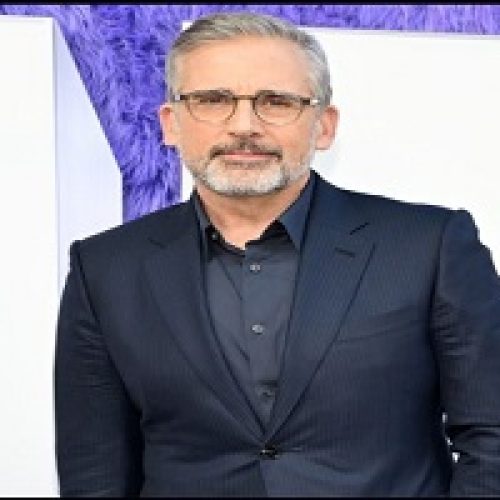 STEVE CARELL DELIVERS SPECIAL GIFT TO LA HIGH SCHOOL SENIORS