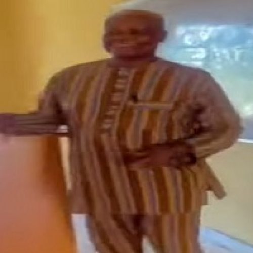 DR. IBADIN OF AMBROSE ALI UNIVERSITY CHOSE TO T.A.L.K TO HIS STUDENTS