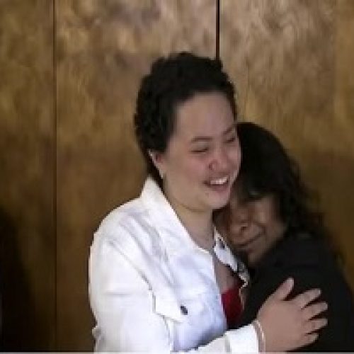 TEENAGE GIRL BATTLING RARE AUTOIMMUNE DISEASE GETS BEDROOM MAKEOVER