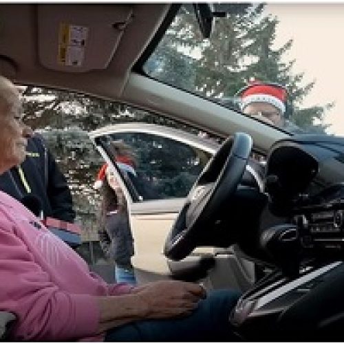 STRANGER GIFTS GRANDMOTHER A CAR TO SUPPORT HER GRANDCHILDREN’S NEEDS.