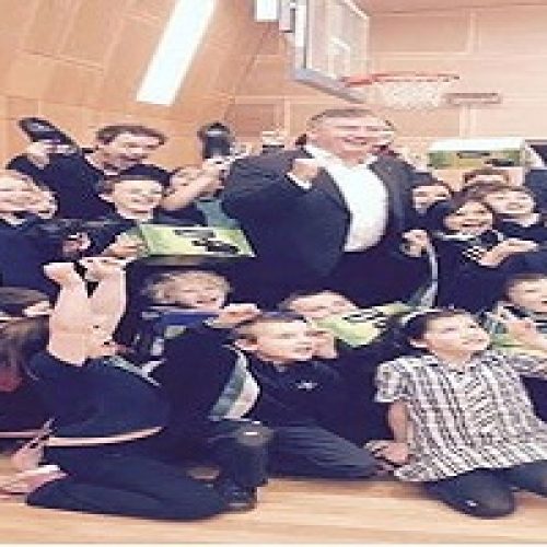 A TEACHER’S SELFLESS ACT: BUYING SHOES FOR EVERY STUDENT
