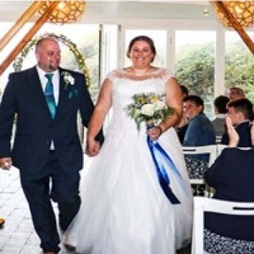 LIFEBOAT VOLUNTEERS RUSH FROM WEDDING TO RESCUE SIX PEOPLE IN DEVON