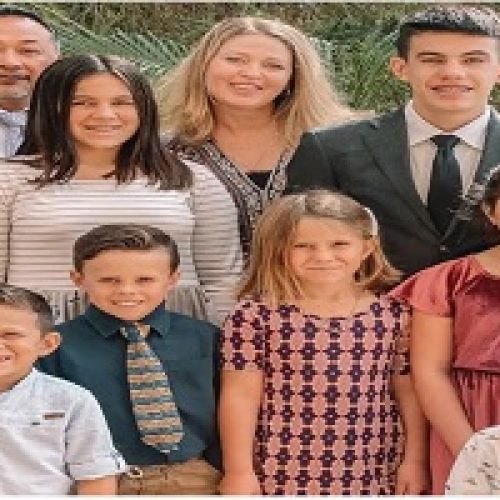 PAM AND GARY WILLIS: GIVING SEVEN SIBLINGS A SECOND CHANCE AT FAMILY